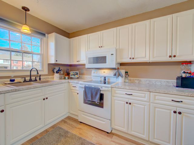 63 Athol Street 63, Killingly, CT 06239