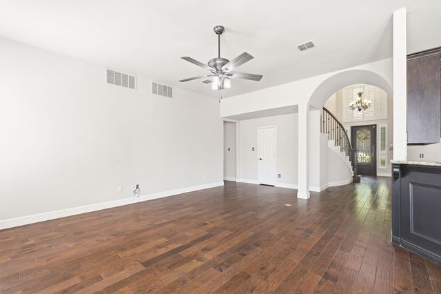 1511 Hunters Creek Drive, Mckinney, TX 75072