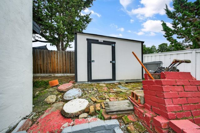 3400 Mirasol Ave, Oakland, CA 94605