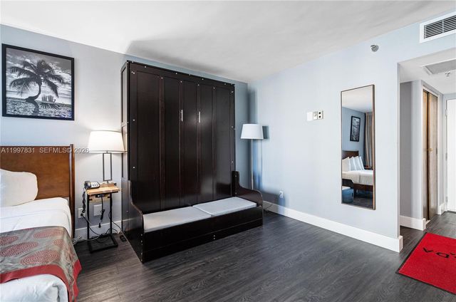 19201 Collins Avenue 324, Sunny Isles Beach, FL 33160
