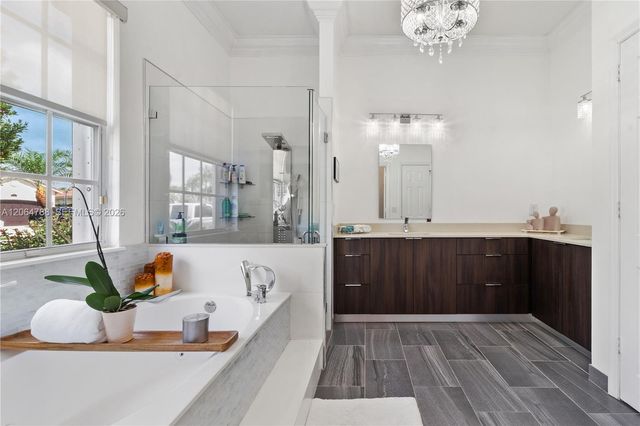 1046 SW 159th Way, Pembroke Pines, FL 33027