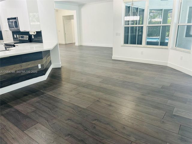1046 SW 159th Way, Pembroke Pines, FL 33027