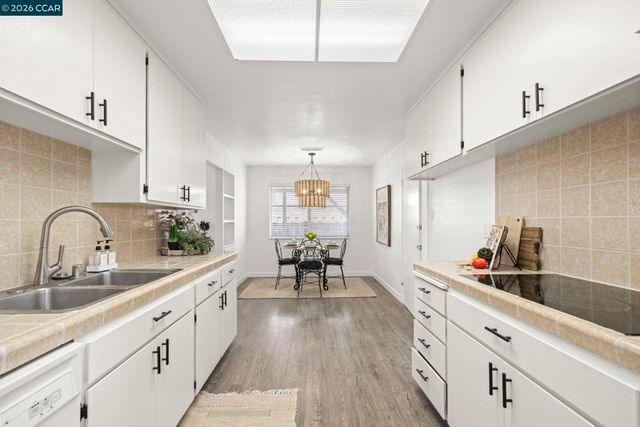 146 Lorenzo Dr, Pleasant Hill, CA 94523