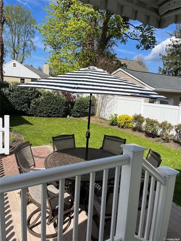 23 Locust Avenue, Bayville, NY 11709