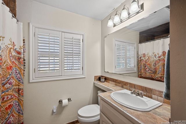 107 Bryker, Terrell Hills, TX 78209