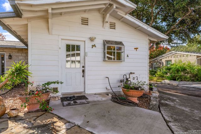 107 Bryker, Terrell Hills, TX 78209