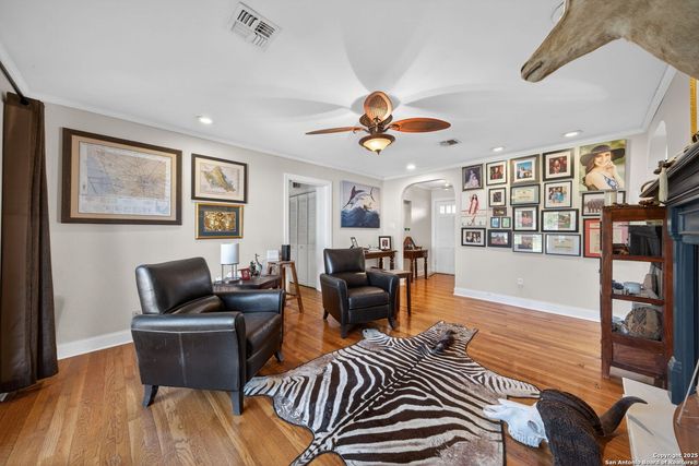 107 Bryker, Terrell Hills, TX 78209