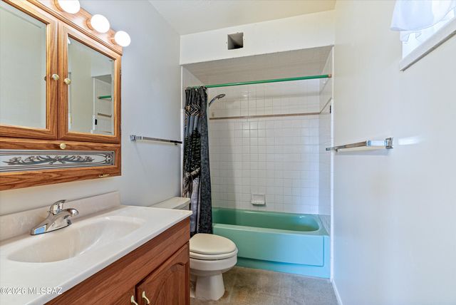 5972 E Hampton Street, Tucson, AZ 85712