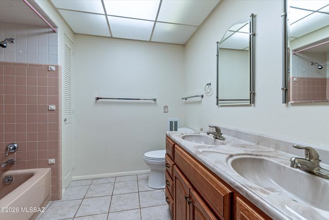 5972 E Hampton Street, Tucson, AZ 85712