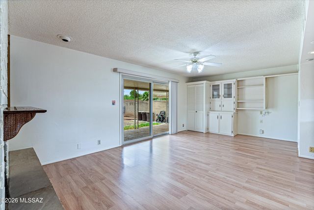 5972 E Hampton Street, Tucson, AZ 85712