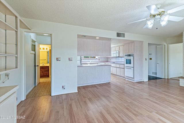 5972 E Hampton Street, Tucson, AZ 85712