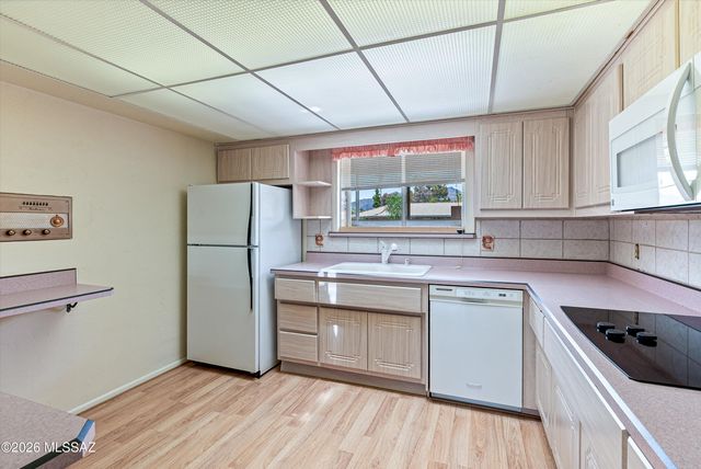 5972 E Hampton Street, Tucson, AZ 85712