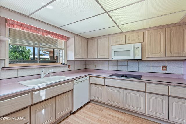 5972 E Hampton Street, Tucson, AZ 85712