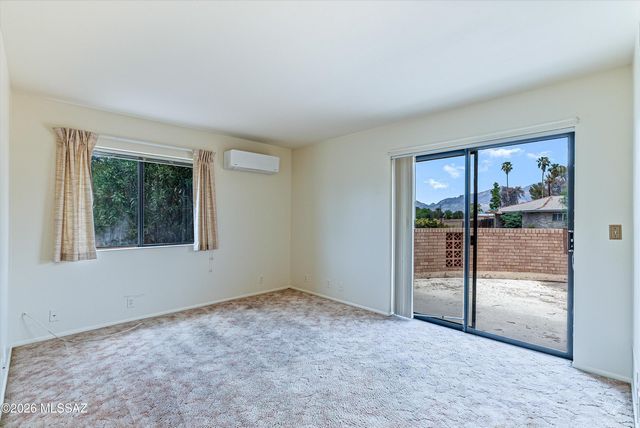 5972 E Hampton Street, Tucson, AZ 85712