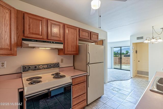5972 E Hampton Street, Tucson, AZ 85712