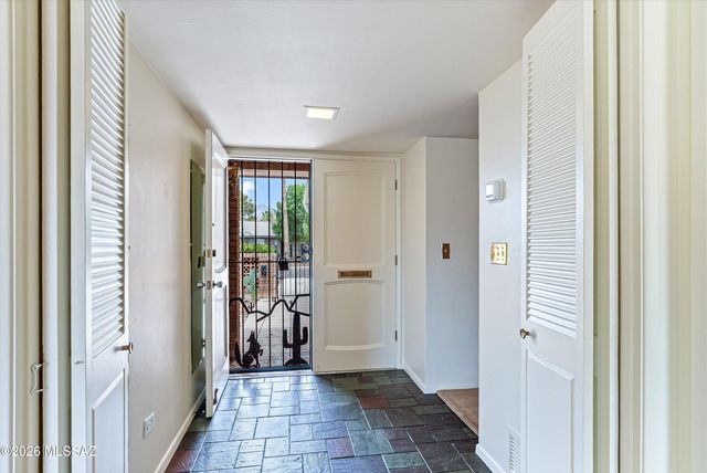 5972 E Hampton Street, Tucson, AZ 85712