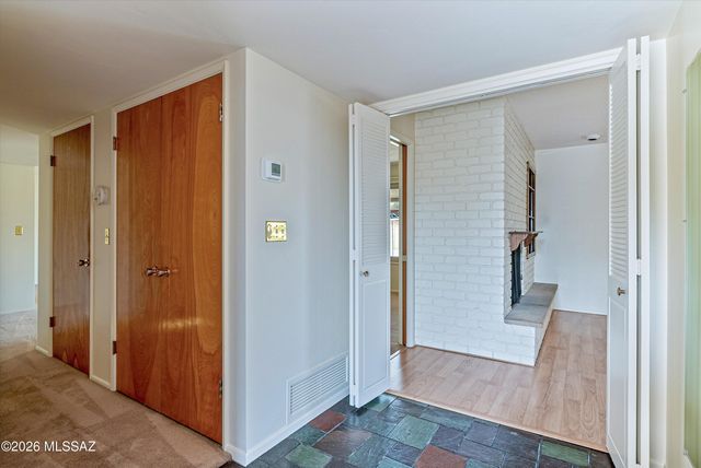 5972 E Hampton Street, Tucson, AZ 85712