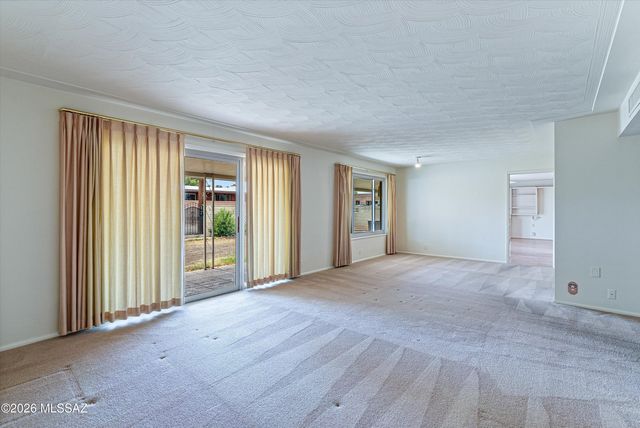 5972 E Hampton Street, Tucson, AZ 85712