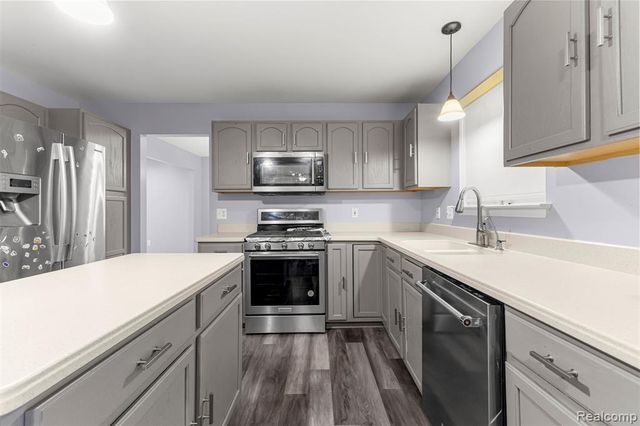 6950 Anna Drive, Van Buren, MI 48111