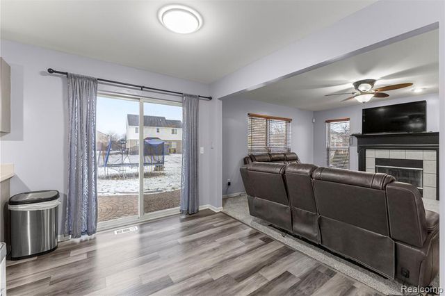 6950 Anna Drive, Van Buren, MI 48111