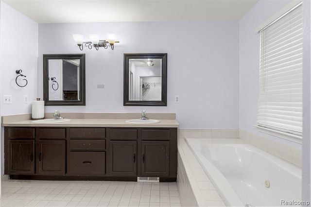 6950 Anna Drive, Van Buren, MI 48111