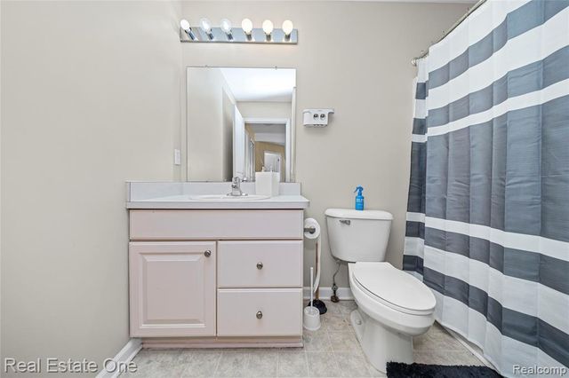 167 S Vista Drive, Auburn Hills, MI 48326