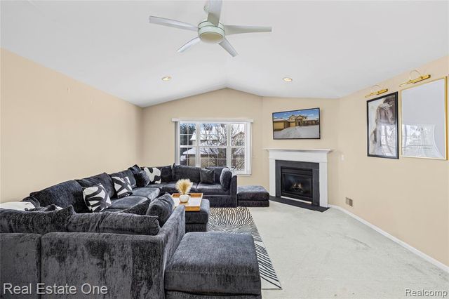 167 S Vista Drive, Auburn Hills, MI 48326