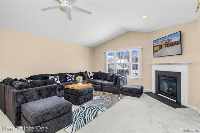 167 S Vista Drive, Auburn Hills, MI 48326