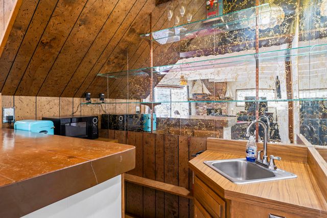 27622 W Shore Road, Lake Arrowhead, CA 92352
