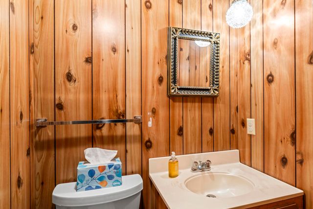 27622 W Shore Road, Lake Arrowhead, CA 92352