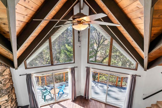 27622 W Shore Road, Lake Arrowhead, CA 92352