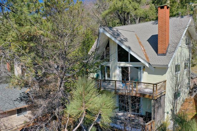 27622 W Shore Road, Lake Arrowhead, CA 92352