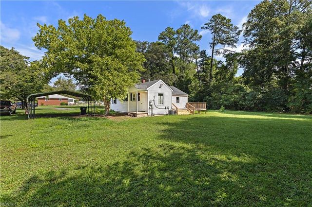 17253 Riddick Rd, Smithfield, VA 23430