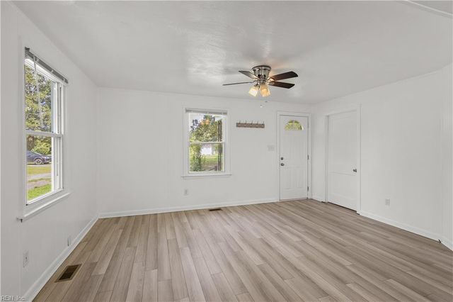 17253 Riddick Rd, Smithfield, VA 23430