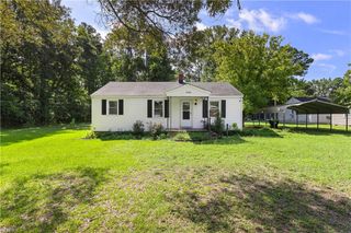 17253 Riddick Rd, Smithfield, VA 23430