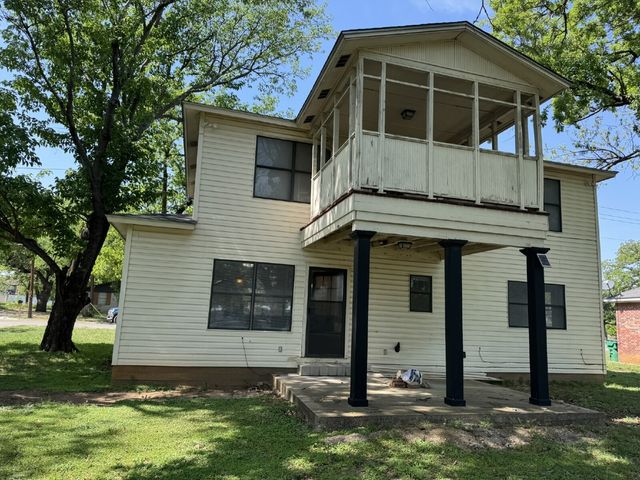1272 W Mcneill Street, Stephenville, TX 76401