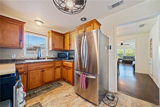 3651 Lawnview St, Corpus Christi, TX 78411