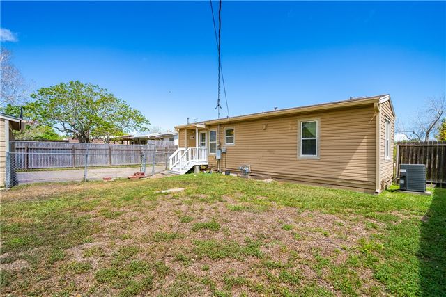 3651 Lawnview St, Corpus Christi, TX 78411