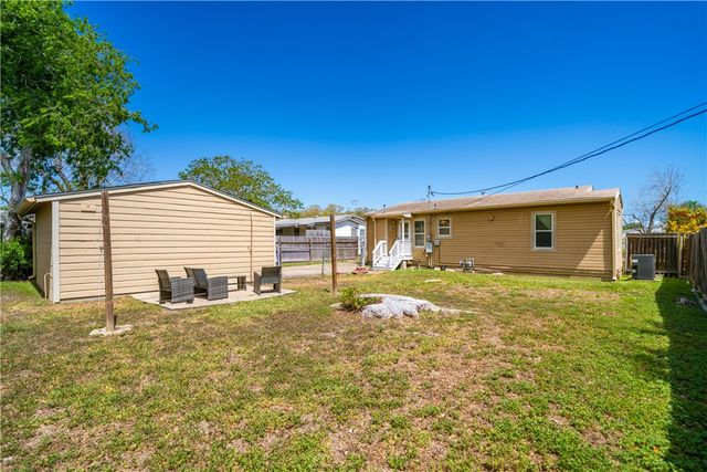 3651 Lawnview St, Corpus Christi, TX 78411