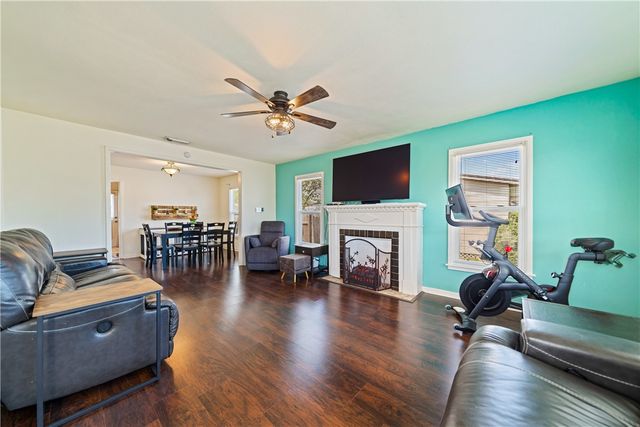 3651 Lawnview St, Corpus Christi, TX 78411