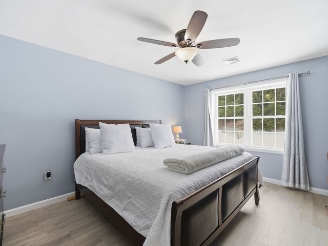 114 Richard Rd 8, Leominster, MA 01453