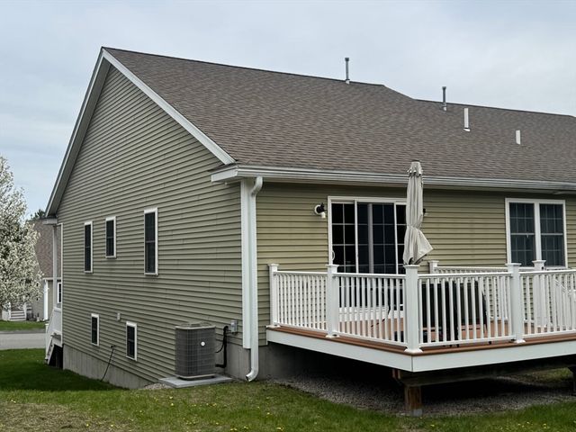 114 Richard Rd 8, Leominster, MA 01453