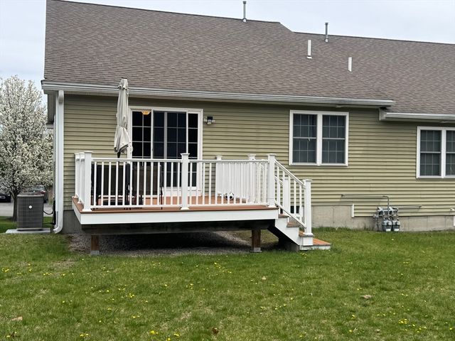 114 Richard Rd 8, Leominster, MA 01453