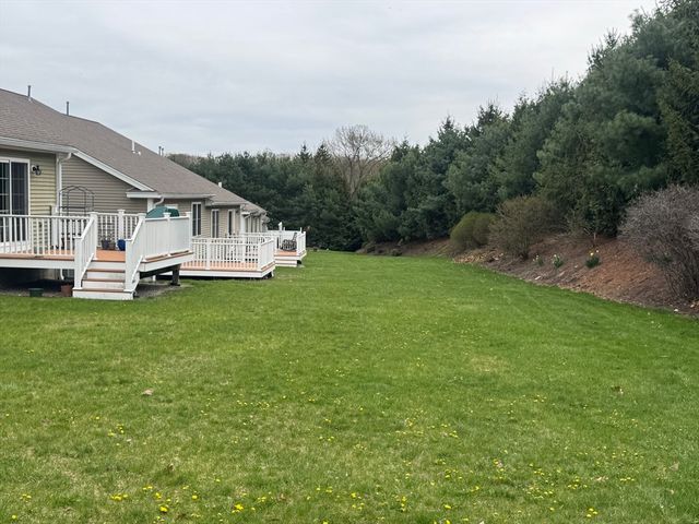 114 Richard Rd 8, Leominster, MA 01453