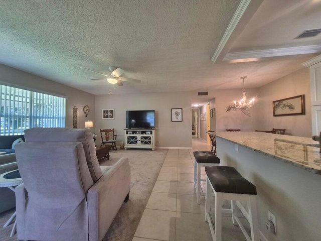 910 South Drive A, Delray Beach, FL 33445