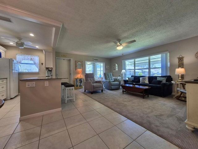 910 South Drive A, Delray Beach, FL 33445