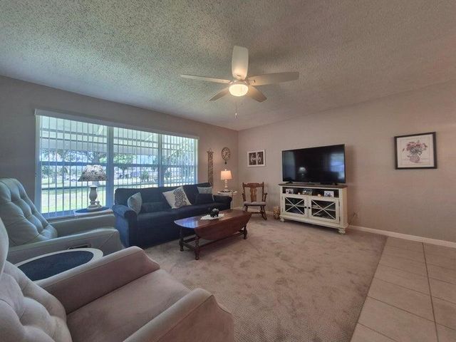 910 South Drive A, Delray Beach, FL 33445