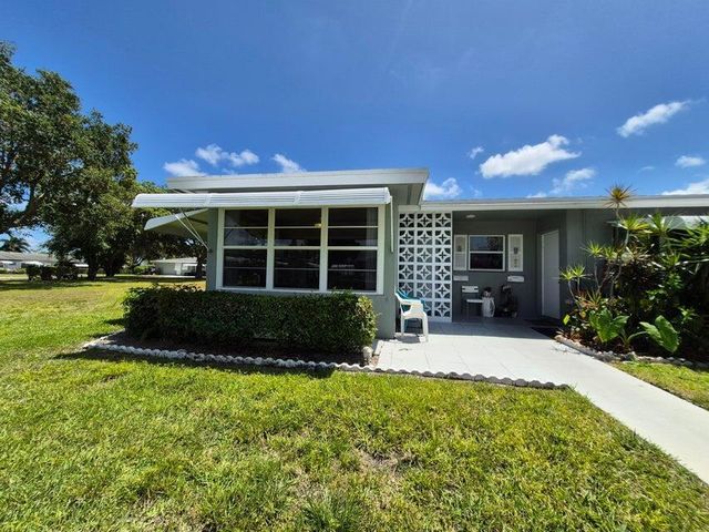 910 South Drive A, Delray Beach, FL 33445
