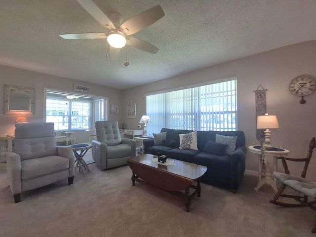 910 South Drive A, Delray Beach, FL 33445