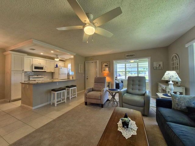 910 South Drive A, Delray Beach, FL 33445